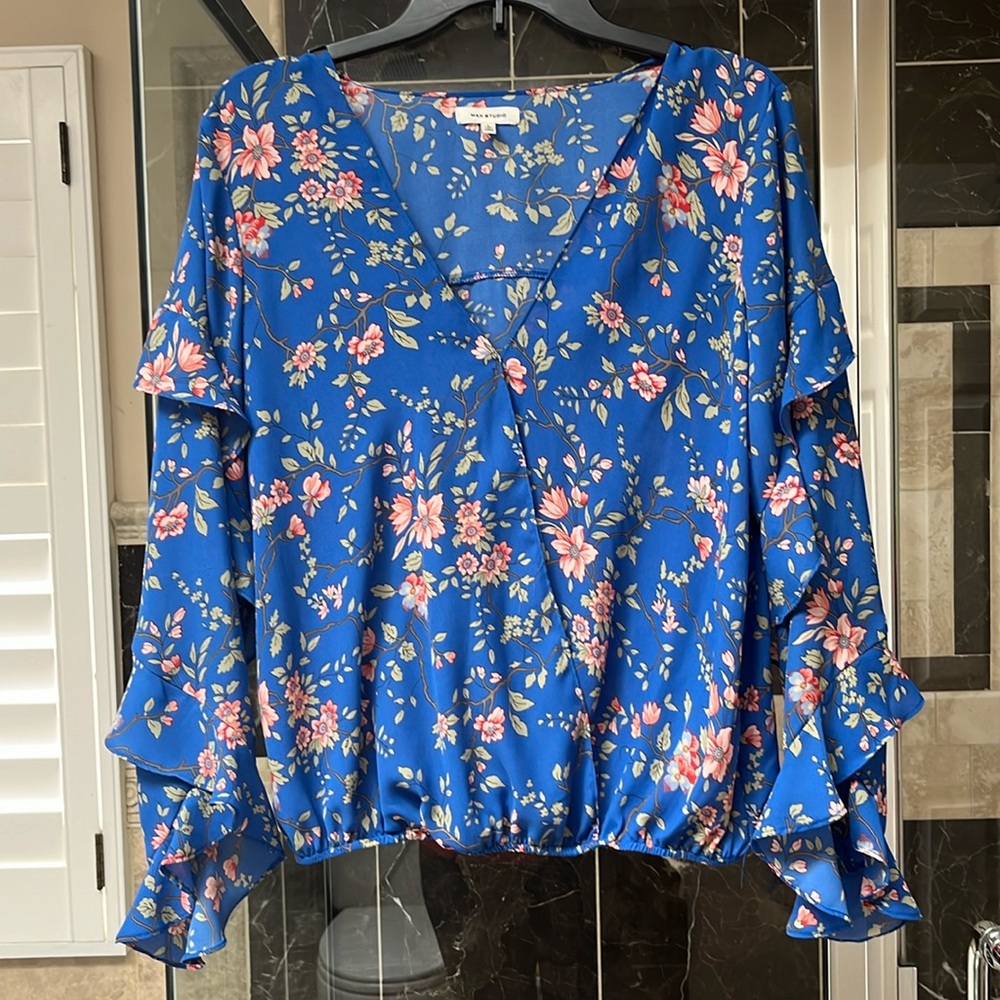 Max Studio blue  top, size L, like new condition, worn once.
